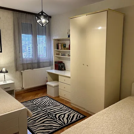 아파트 Hram View Apartment, Center 발제보